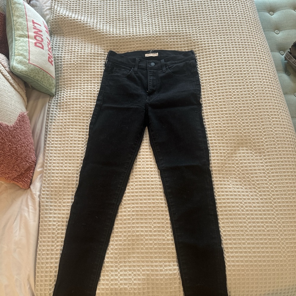 Levi's Women's Jet Black Skinny Jeans